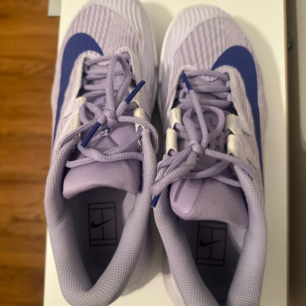 8.5 Women’s Purple Nike Tennis Shoes - Vapor Pro 3 - Picture 2 of 5